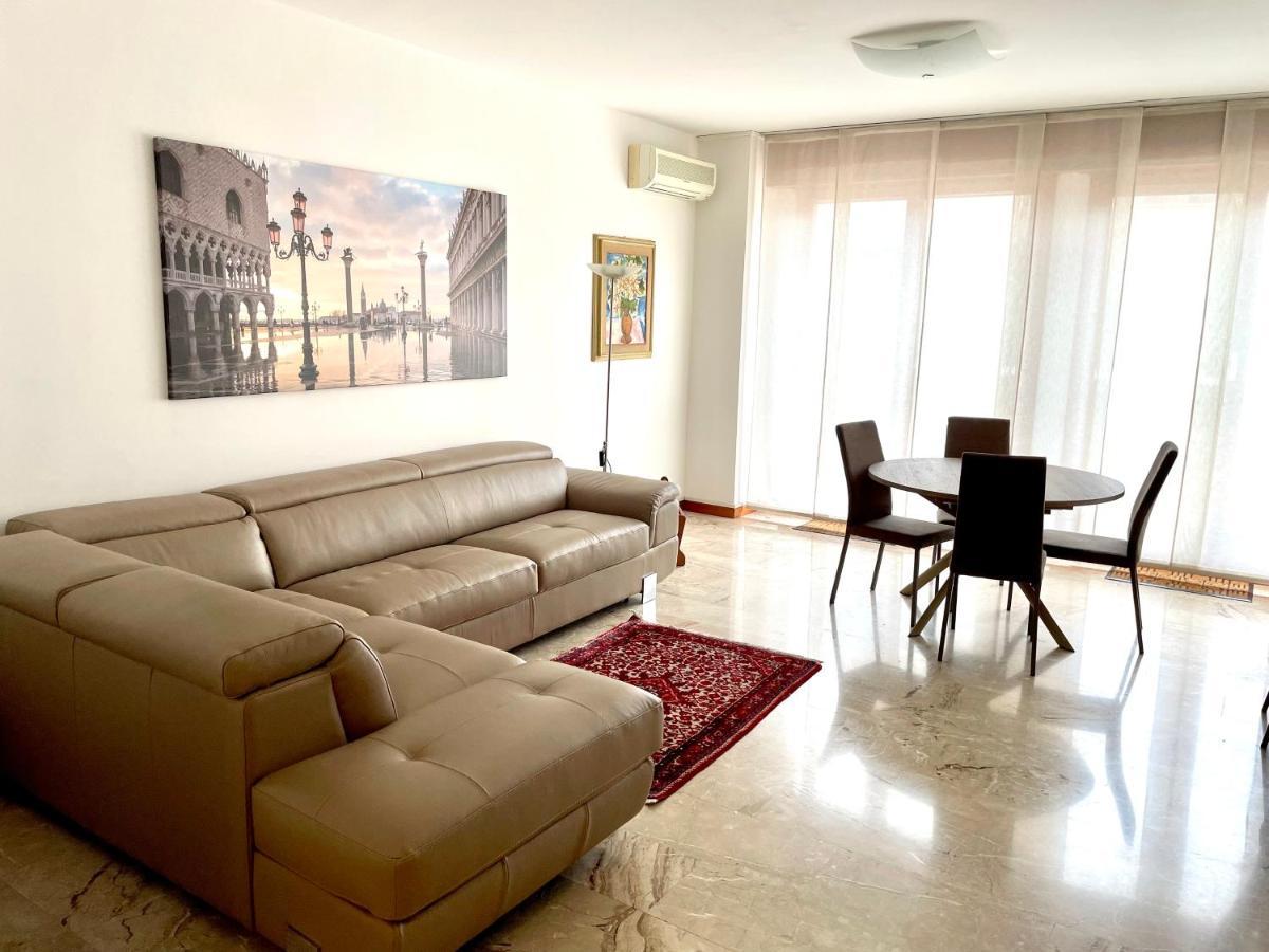 Apartment Donatello Mestre Bagian luar foto